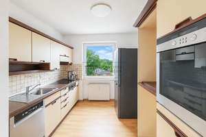 Attraktive 3-Zimmer-Wohnung mit Dachgeschosszimmer, Balkon & zwei Stellplätzen in Bremen-Aumund – Die vollständige Adresse der Immobilie erhältst du vom Anbieter., 28755 Aumund-Hammersbeck, Bremen – Vorschaubild 4