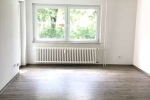 Willkommen zu Hause! 3-Zimmer Wohnung mit Balkon und Blick ins Grüne – Frankenweg 9, 33689 Sennestadt, Bielefeld – Vorschaubild 3