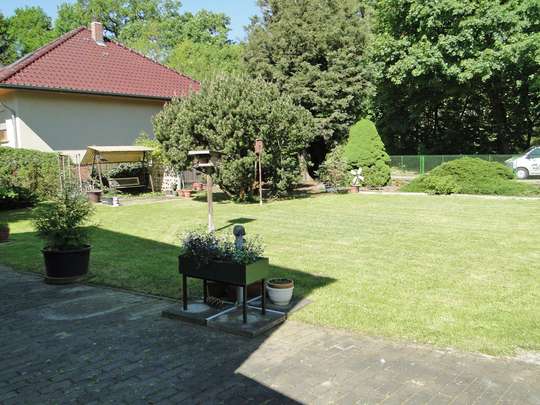 Sanierungsbedürftiges Wohnhaus im grünen Zeesen - Bild 3