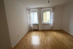 Solides Mehrfamilienhaus mit 4 Einheiten | 494 m² | Baujahr 1970 | Ruhige Lage in Scheinfeld – Würzburger Straße 13, 91443 Scheinfeld – Vorschaubild 4