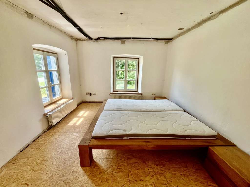 Immobilie in Stubenberg - Wohnen im Grünen! 
Landhaus mit 6 Zimmern und großem Grundstück nahe Simbach am Inn - Bild 3