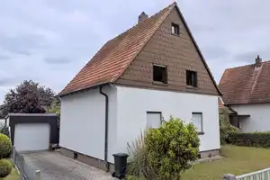 Wohnhaus mit schönem Garten in Kulmbach Siedlung zu verkaufen – Kulmbach (Kreis) – Vorschaubild 1