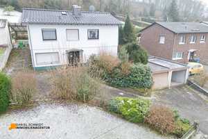 Einfamilienhaus mit drei Garagen und großem Grundstück in Gummersbach-Berghausen – Oberbergischer Kreis – Vorschaubild 1