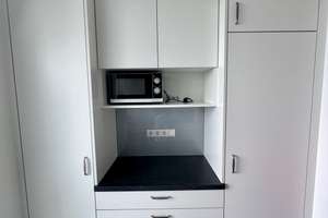 Exklusive 2-Zimmer-Wohnung an der Grenze zwischen Bogenhausen und Englschalking - Vollmöbiliert – Stolzingstraße 21, 81927 Englschalking, München – Vorschaubild 12
