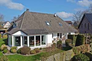 Großes, modernisiertes Anwesen mit ELW in Schwabstedt /Treene in NF – Die vollständige Adresse der Immobilie erhältst du vom Anbieter., 25876 Schwabstedt – Vorschaubild 1