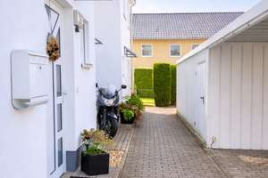 Lichtdurchflutetes Reihenhaus mit Garten, Terrasse und PKW-Stellplatz – Die vollständige Adresse der Immobilie erhältst du vom Anbieter., 12109 Mariendorf, Berlin – Vorschaubild 2
