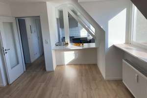 Feines kleines Apartment in ruhiger Stichstraße...Dachstudio in Nürnberg-Nord/Ziegelstein – Die vollständige Adresse der Immobilie erhältst du vom Anbieter., 90411 Ziegelstein, Nürnberg – Vorschaubild 8