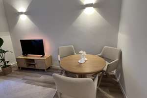 Stilvolle 2-Zimmer-Wohnung mit Altbaucharme in begehrter Oststadtlage – Die vollständige Adresse der Immobilie erhältst du vom Anbieter., 76131 Oststadt, Karlsruhe – Vorschaubild 3