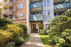 Charmantes 1-Zimmer-Apartment mit Loggia in begehrter Lage an der Rothenbaumchaussee – Die vollständige Adresse der Immobilie erhältst du vom Anbieter., 20148 Rotherbaum, Hamburg – Vorschaubild 1