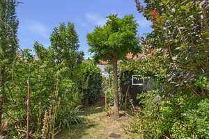 Goldene Mitte: Charmantes Reihenmittelhaus mit gepflegtem Garten in ruhiger Wohnlage von Luginsland – Die vollständige Adresse der Immobilie erhältst du vom Anbieter., 70327 Luginsland, Stuttgart – Vorschaubild 9