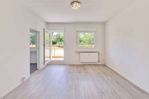 Das große 1 x 1! Große 1-Zimmer-Wohnung im 1. OG - für Dich! – Herzogswalder Straße 8, 1169 Gorbitz-Ost, Dresden – Vorschaubild 2