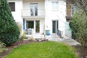 **DEMNÄCHST MODERNISIERT**Familiengerechtes Reihenhaus mit Dachstudio sucht nette Mieter! – Bonn – Vorschaubild 1