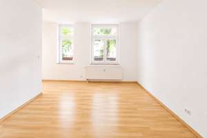 IDEAL GESCHNITTEN UND SOFORT BEZUGSFREI | Gemütliches Single-Apartment mit Loggia und Einbauküche – Wichernstraße 30, 4318 Anger-Crottendorf, Leipzig – Vorschaubild 4