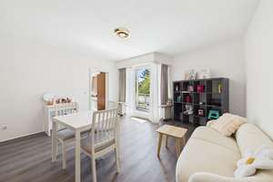 Eigentumswohnung auf Erbpachtgrundstück - großzügiger Balkon und renovierter Zustand - in D-Hassels – 40599 Hassels, Düsseldorf – Vorschaubild 2