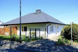 Haus mit Praxis und Apartment – Die vollständige Adresse der Immobilie erhältst du vom Anbieter., 35792 Löhnberg – Vorschaubild 1