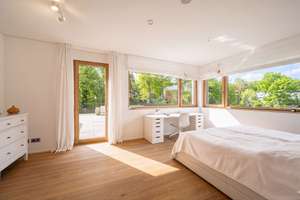 Moderne Architektenvilla mit exklusivem Interior-Konzept, Lift, Spa-Lounge, Home-Gym und Outdoorpool – Die vollständige Adresse der Immobilie erhältst du vom Anbieter., 81545 Giesing, München – Vorschaubild 10