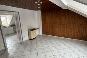 Schöne Altbau Dachgeschoss-Wohnung mit Küche und Keller im historischen Kesselstadt. – Alexanderstraße 7, 63454 Kesselstadt, Hanau – Vorschaubild 18