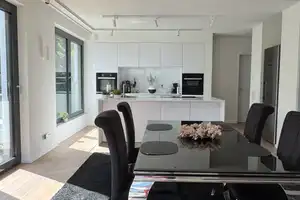 Traumwohnung am Benrather Rheinufer mit grosszügigen Einbauten – Düsseldorf – Vorschaubild 5