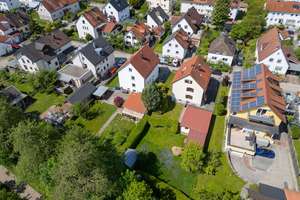 Zwei- bis Drei-Familienhaus! Schöne Lage und großer Garten – Die vollständige Adresse der Immobilie erhältst du vom Anbieter., 85356 Freising – Vorschaubild 3