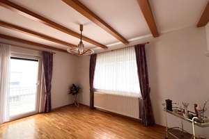 Charmantes Einfamilienhaus mit großem Grundstück und Ausbaupotenzial in Wolnzach! – Die vollständige Adresse der Immobilie erhältst du vom Anbieter., 85283 Wolnzach – Vorschaubild 3