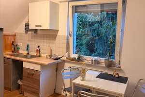 ++ S-Untertürkheim: Schöne 3-Zi.-DG-Wohnung + TL-Bad + Keller + gute Lage ++ – Die vollständige Adresse der Immobilie erhältst du vom Anbieter., 70327 Untertürkheim (Ortsteil), Stuttgart – Vorschaubild 4
