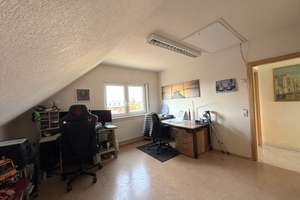 Repräsentatives 2-Familienhaus in toller Ortsrandlage mit Keller, Garage und schönem Garten – Die vollständige Adresse der Immobilie erhältst du vom Anbieter., 76706 Dettenheim – Vorschaubild 23