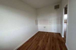 Moderne 3-Zimmer-Wohnung im Herzen von Zwickau mit Balkon – Neuplanitzer Straße 27, 8062 Neuplanitz, Zwickau – Vorschaubild 6