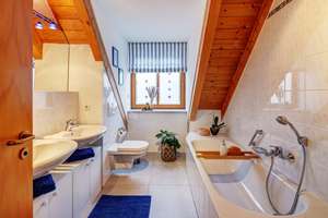 Trudering: 3,5-Zimmer Maisonette-Dachgeschosswohnung mit perfekter Raumaufteilung und Balkon -frei – Die vollständige Adresse der Immobilie erhältst du vom Anbieter., 81825 Berg am Laim Ost, München – Vorschaubild 11
