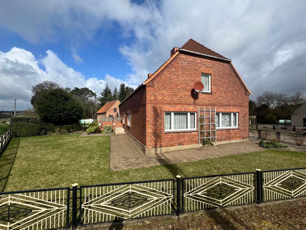 Immobilie in Ludwigslust - Geflegtes Bauernhaus sucht neuen Besitzer * Nähe Ludwigslust - Bild 1