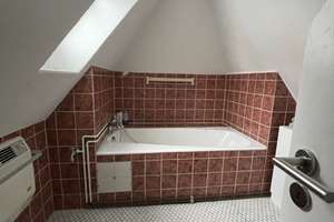 Ansprechende 1-Zimmer-Dachgeschosswohnung mit Einbauküche in Kassel – Baunsbergstraße 18, 34131 Bad Wilhelmshöhe, Kassel – Vorschaubild 7