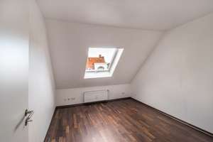 Stilvolle Penthouse-Wohnung – nur wenige Schritte von der Eilenriede entfernt – Die vollständige Adresse der Immobilie erhältst du vom Anbieter., 30163 List, Hannover – Vorschaubild 8