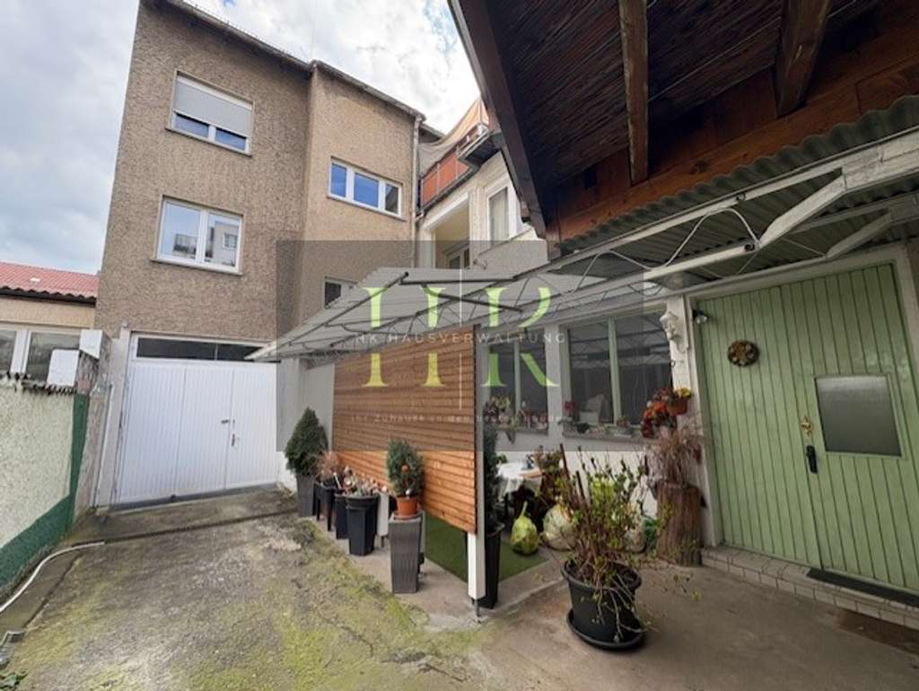 5 Familienhaus mit Ladeneinheit und Ausbaumöglichkeit in Pforzheim