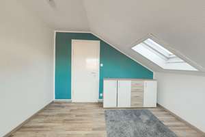 Charmante 2-Zimmer-Wohnung mit Balkon, Garage und Stellplatz – Die vollständige Adresse der Immobilie erhältst du vom Anbieter., 71332 Waiblingen – Vorschaubild 2