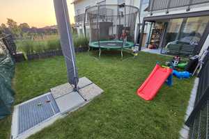 Geschmackvolles RMH mit Garten, Keller, TG & EBK in Kirchheim bei München – München (Kreis) – Vorschaubild 1