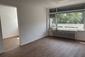 Erstbezug nach Sanierung mit Balkon: Exklusive 2-Raum-Wohnung mit geh. Innenausstattung in Köln Poll – Köln – Vorschaubild 2
