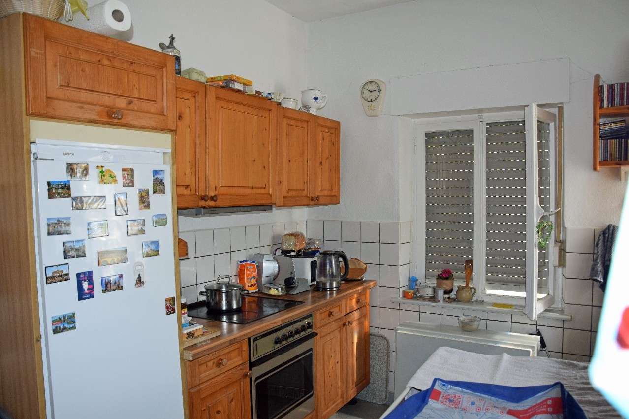 Immobilie in Nettetal - Zweigeschossiges Wohnhaus mit viel Potenzial in zentraler Lage von 41334 Nettetal-Breyell
 - Bild 4