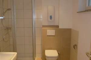 Bequem wohnen mit Aufzug, Einbauküche und Designbodenbelag – Breslauer Str. 28, 38440 Wohltberg, Wolfsburg – Vorschaubild 5