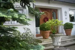 1-2 Familienhaus mit Top-Ausstattung 3 Bäder ruhiger Lage Garten Garage Carport schöne Außenanlage – Neuwied (Kreis) – Vorschaubild 62