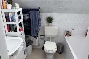 Charmante, großzügige Altbau-Dachgeschosswohnung – Die vollständige Adresse der Immobilie erhältst du vom Anbieter., 65197 Rheingauviertel / Hollerborn, Wiesbaden – Vorschaubild 12