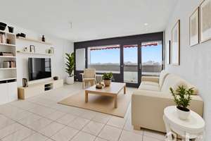 Modernisierte 4-ZKB Wohnung mit Balkon und Aufzug (6,5% Rendite)