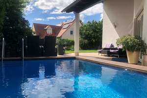 Traumhaus mit exklusiver, hochwertiger Ausstattung und Pool in bevorzugter Lage von Wendelstein! – Die vollständige Adresse der Immobilie erhältst du vom Anbieter., 90530 Wendelstein – Vorschaubild 1
