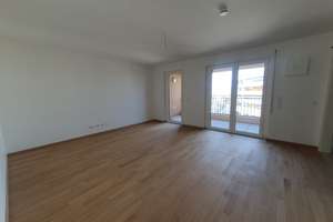 *Neuwertig!* exklusive 3 Zimmer wohnung mit Balkon und EBK  - zentrumsnah! – Stobäusplatz 2, 93047 Ostenviertel, Regensburg – Vorschaubild 2