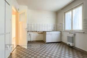 Freistehendes Einfamilienhaus in Betzingen mit Garage und Garten – Die vollständige Adresse der Immobilie erhältst du vom Anbieter., 72770 Betzingen, Reutlingen – Vorschaubild 8