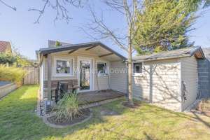 *modernisiert + topgepflegt* 4-Parteienhaus (z. T. vermietet) mit schön angelegtem Garten – Die vollständige Adresse der Immobilie erhältst du vom Anbieter., 51147 Wahnheide, Köln – Vorschaubild 42