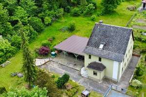 Großes Einfamilienhaus mit Einliegerwohnung in sehr ruhiger Lage – Die vollständige Adresse der Immobilie erhältst du vom Anbieter., 1819 Bahretal – Vorschaubild 1