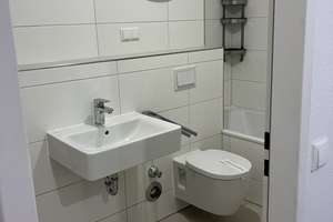 Alltagstaugliche 3-Zimmer-Wohnung mit Balkon in Lörick – 40547 Lörick, Düsseldorf – Vorschaubild 2