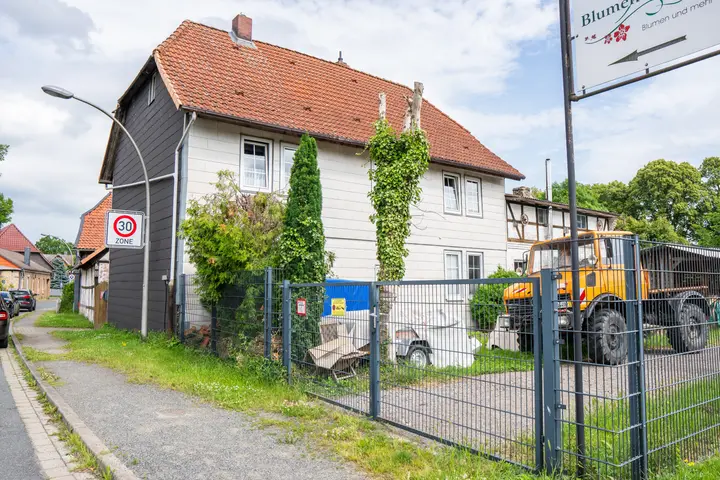 Fachwerkhaus mit viel Platz und Pferdehaltung in Salzgitter-Lobmachtersen
