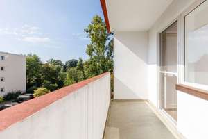 Top-Chance in Spandau: 2-Zimmer-Wohnung mit Balkon & Grünblick