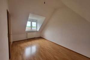 Zentral gelegene 4-Zimmer-Wohnung in Heilbronn-Sontheim – Die vollständige Adresse der Immobilie erhältst du vom Anbieter., 74081 Sontheim, Heilbronn – Vorschaubild 8