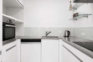 Helle 2-Zimmer-Wohnung, 70 m², BJ 2010, Balkon, TG & Aufzug in Freiburg ab Nov. Leerstehend – 79114 Betzenhausen-Bischofslinde, Freiburg im Breisgau – Vorschaubild 7